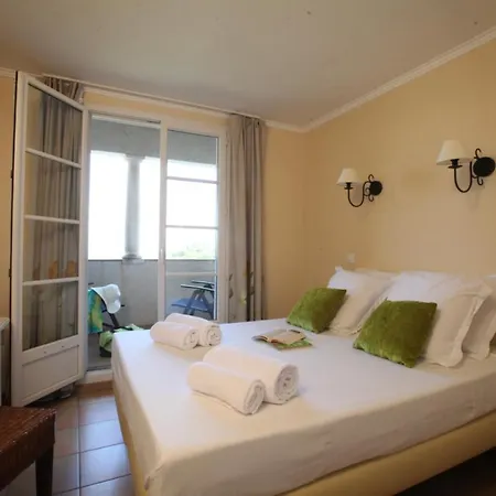 Les Restanques 2p4/5p Std Apartment